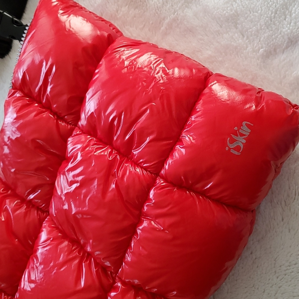 🎒iSkin Summit Quilted Laptop Sleeve 🎒 - Picture 5 of 5